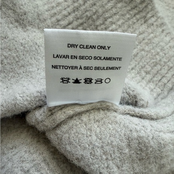 Thread & Supply Light Gray White Crewneck Sweater - Michigan - Picture 6 of 6